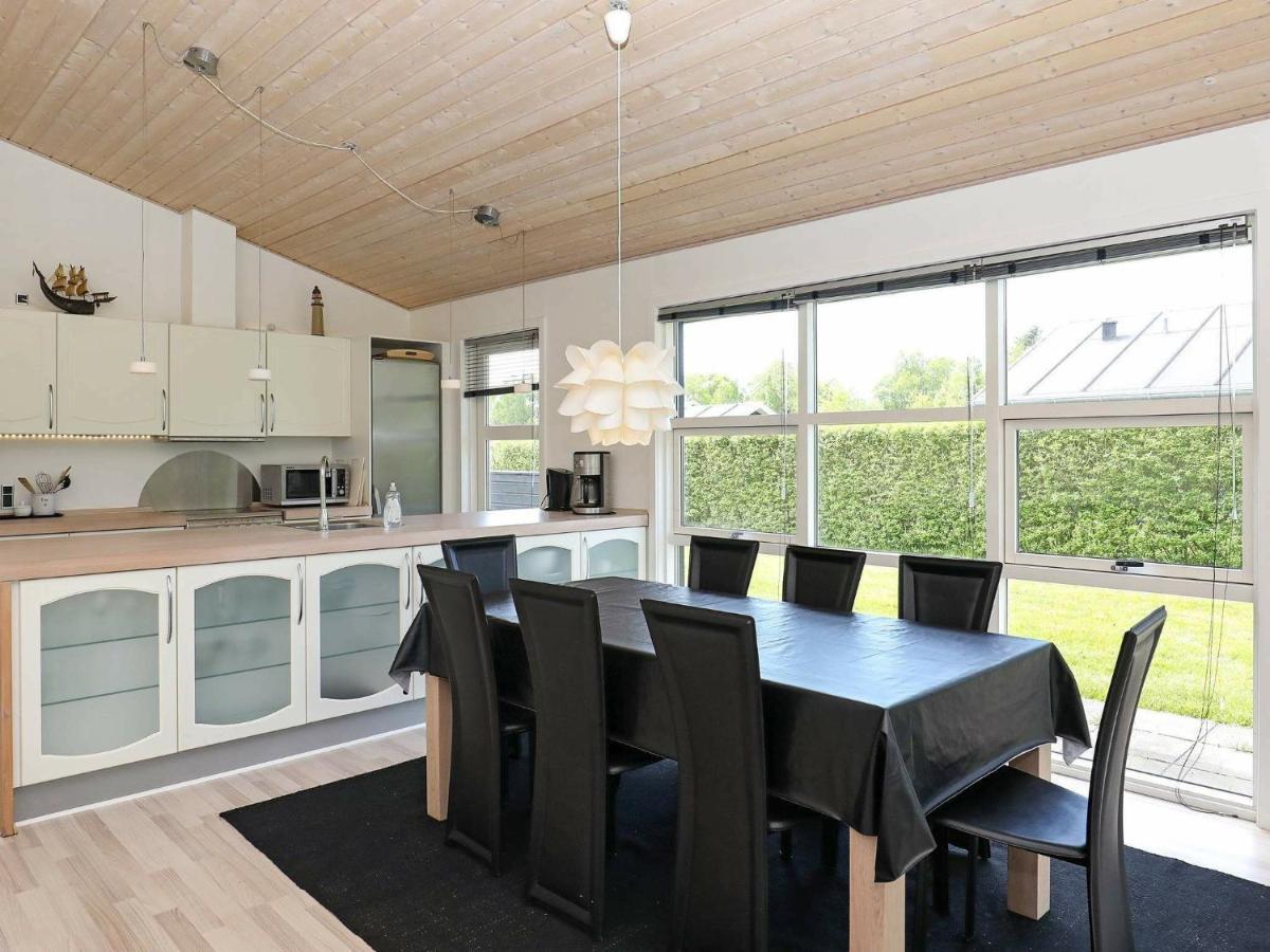 8 Person Holiday Home In Hals Exterior foto