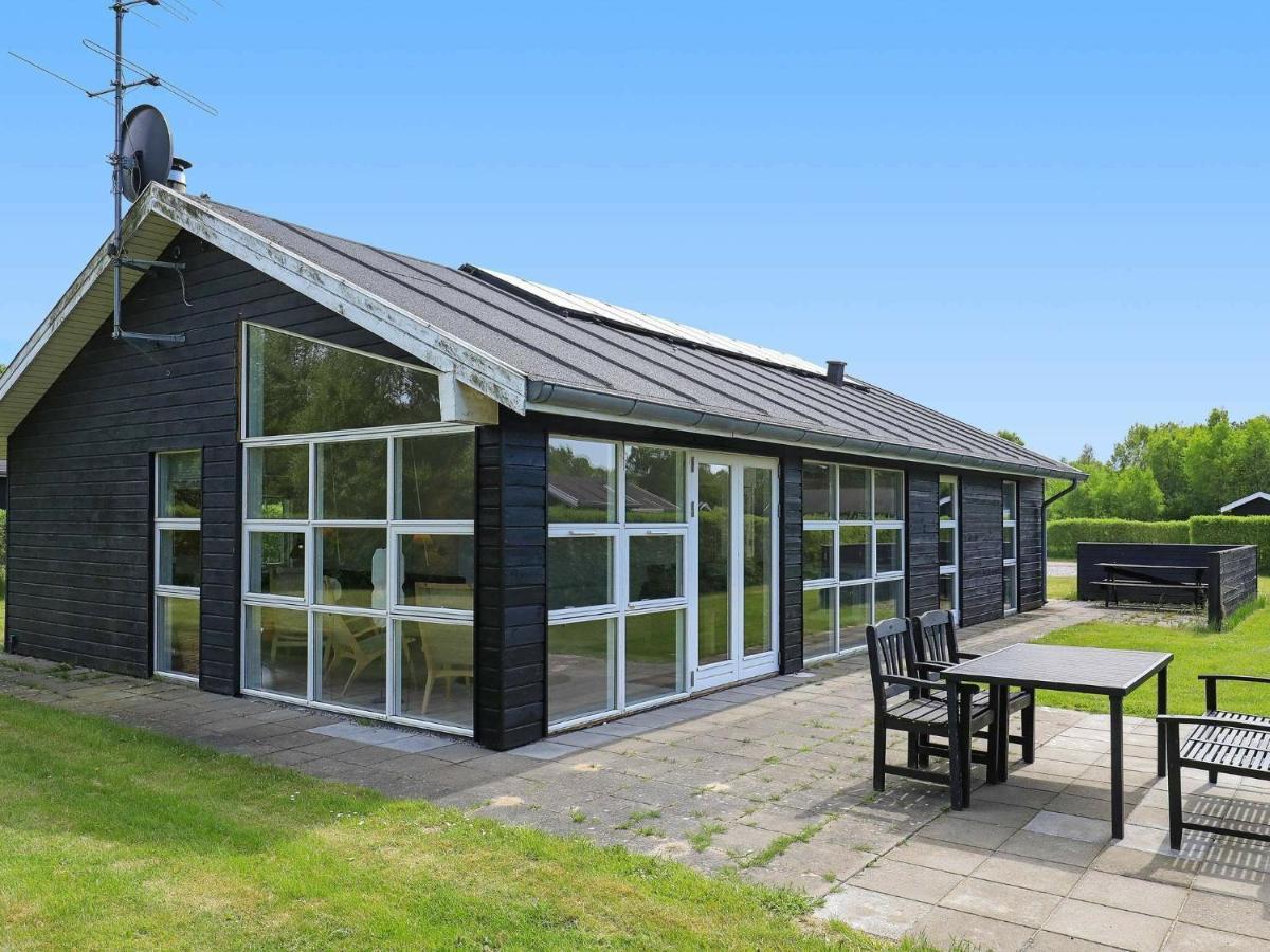 8 Person Holiday Home In Hals Exterior foto